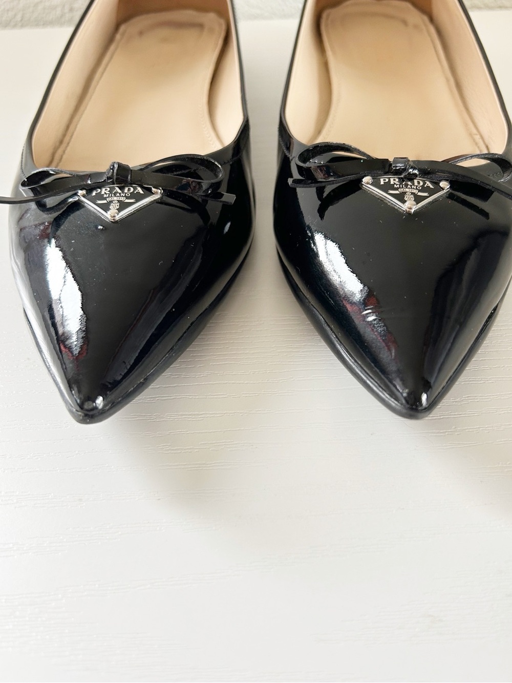 Prada Black Triangle Logo Patent Leather Ballet Flats Pointed Toe Bow Size EU 39 - Picture 7 of 14